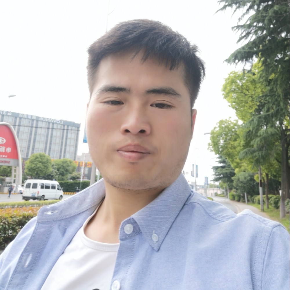 水影苗条的照片