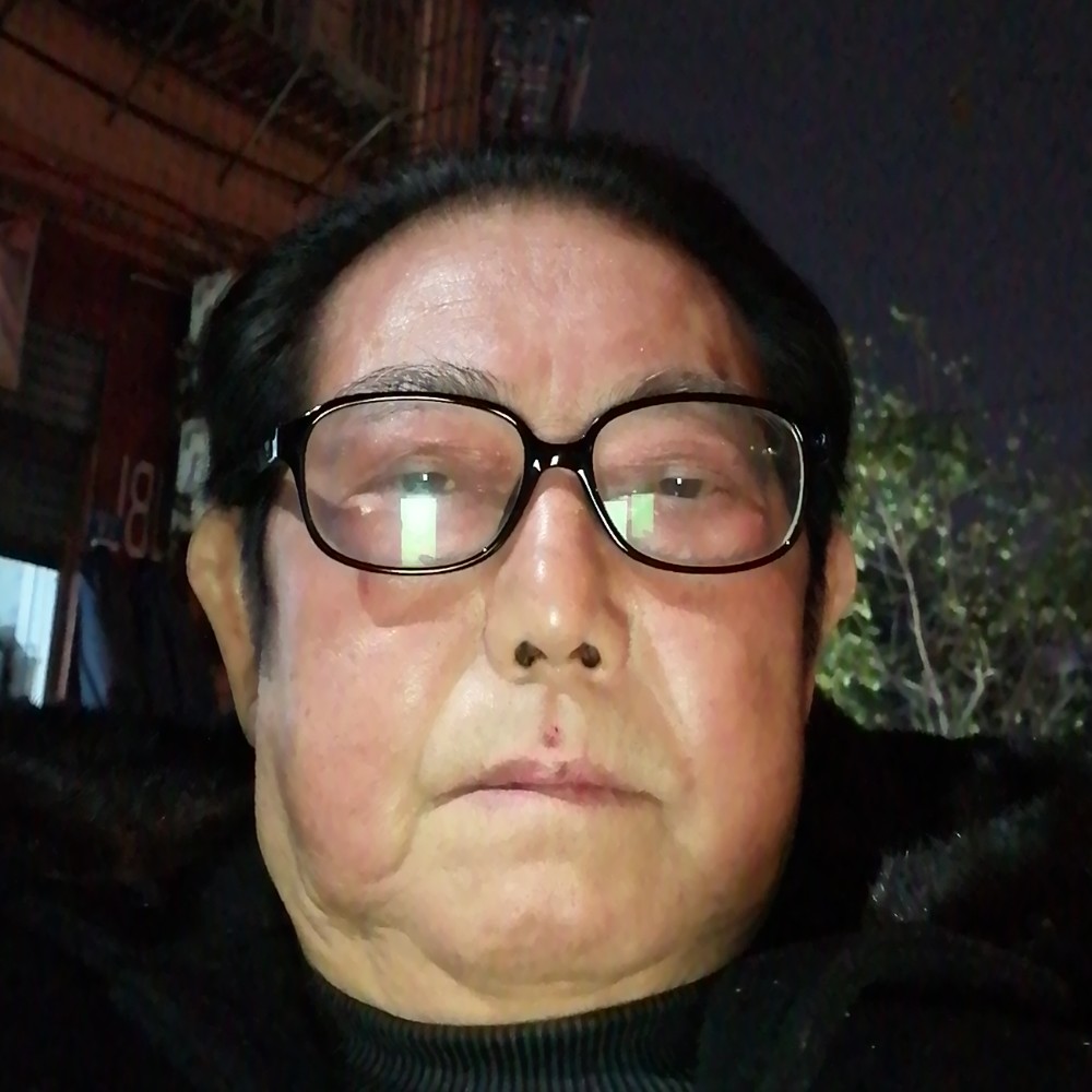 拥抱后半身的照片