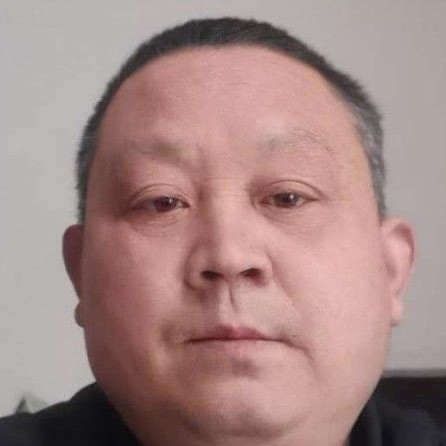 迅速闻书包的照片