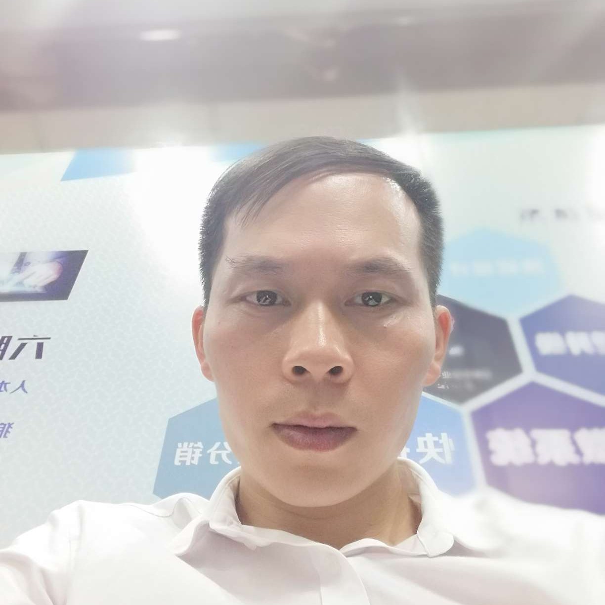 缘分挽手大气的照片