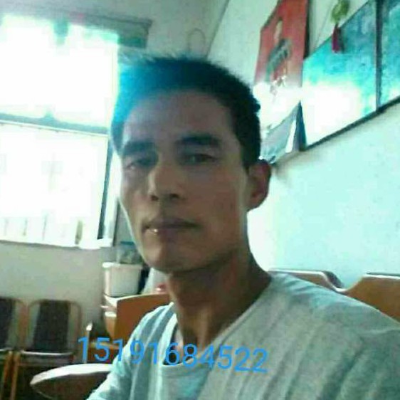 专一等待棒棒糖的照片