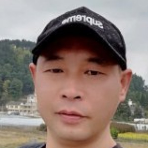 大地激昂的照片