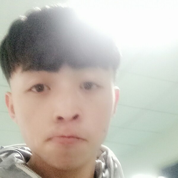 烟尘绎的照片