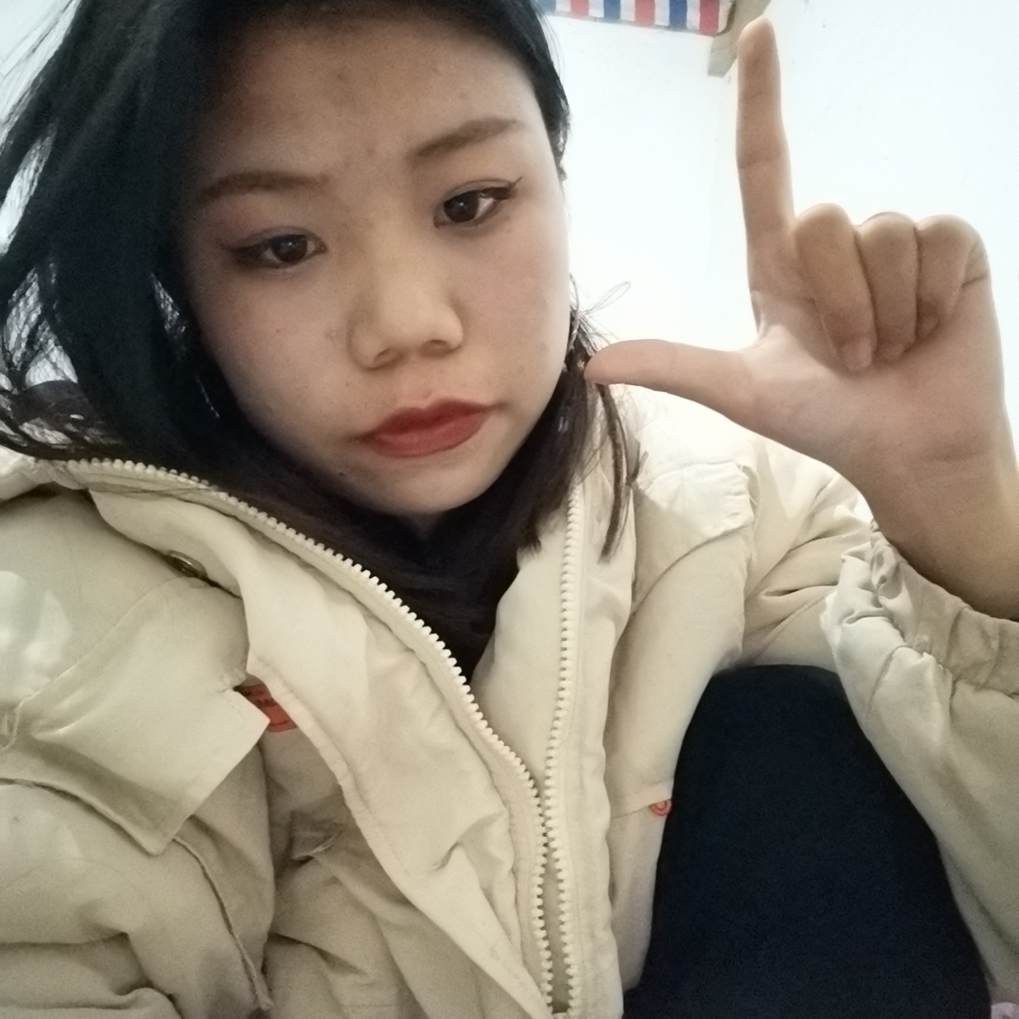 爱撒娇回首暖光的照片
