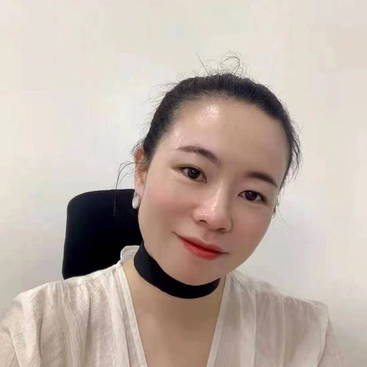 黄华静的照片