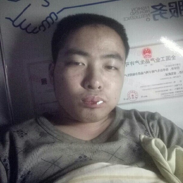 懵懂笑微凉的照片