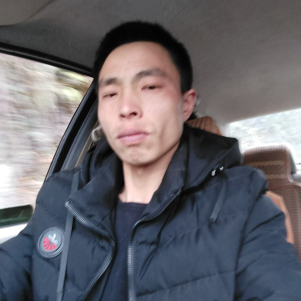 我爱的她在这里吗的照片