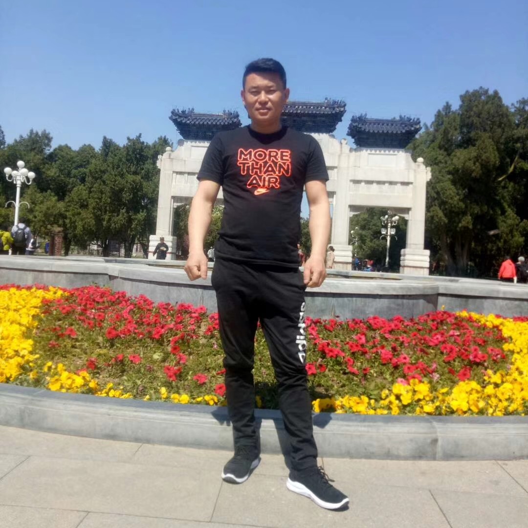 坦率倾心菠萝的照片