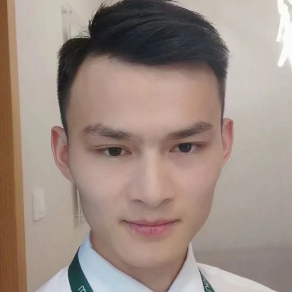 小土豆漫步靓丽的照片
