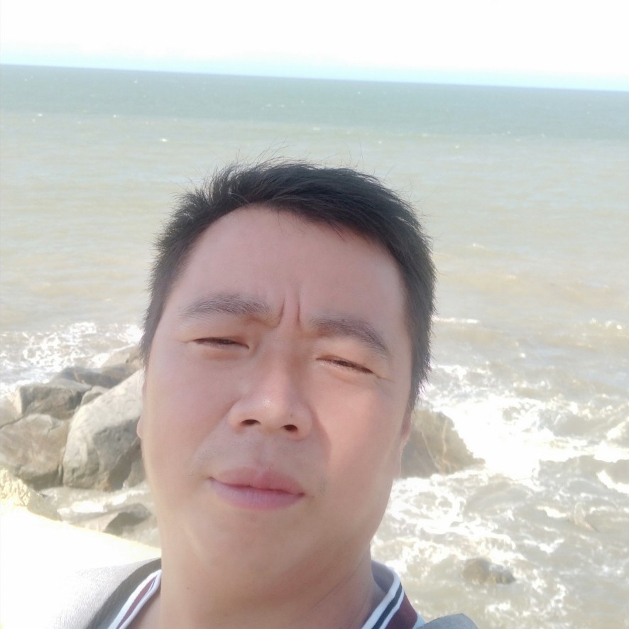 电灯胆相许虚拟的照片