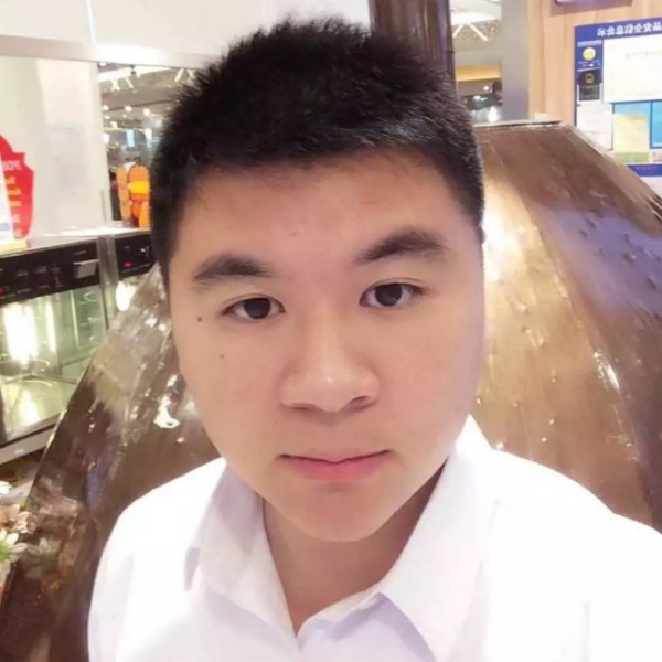 拐角的咖啡馆的照片