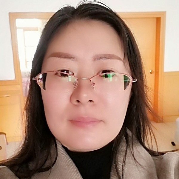 春犁牛的照片
