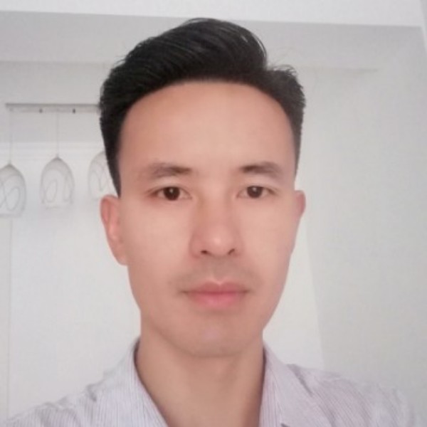 网络挽手一个人的照片