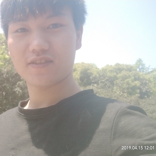 唇彩多情的照片