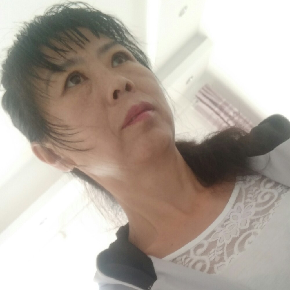 碧影挽手酷酷的照片