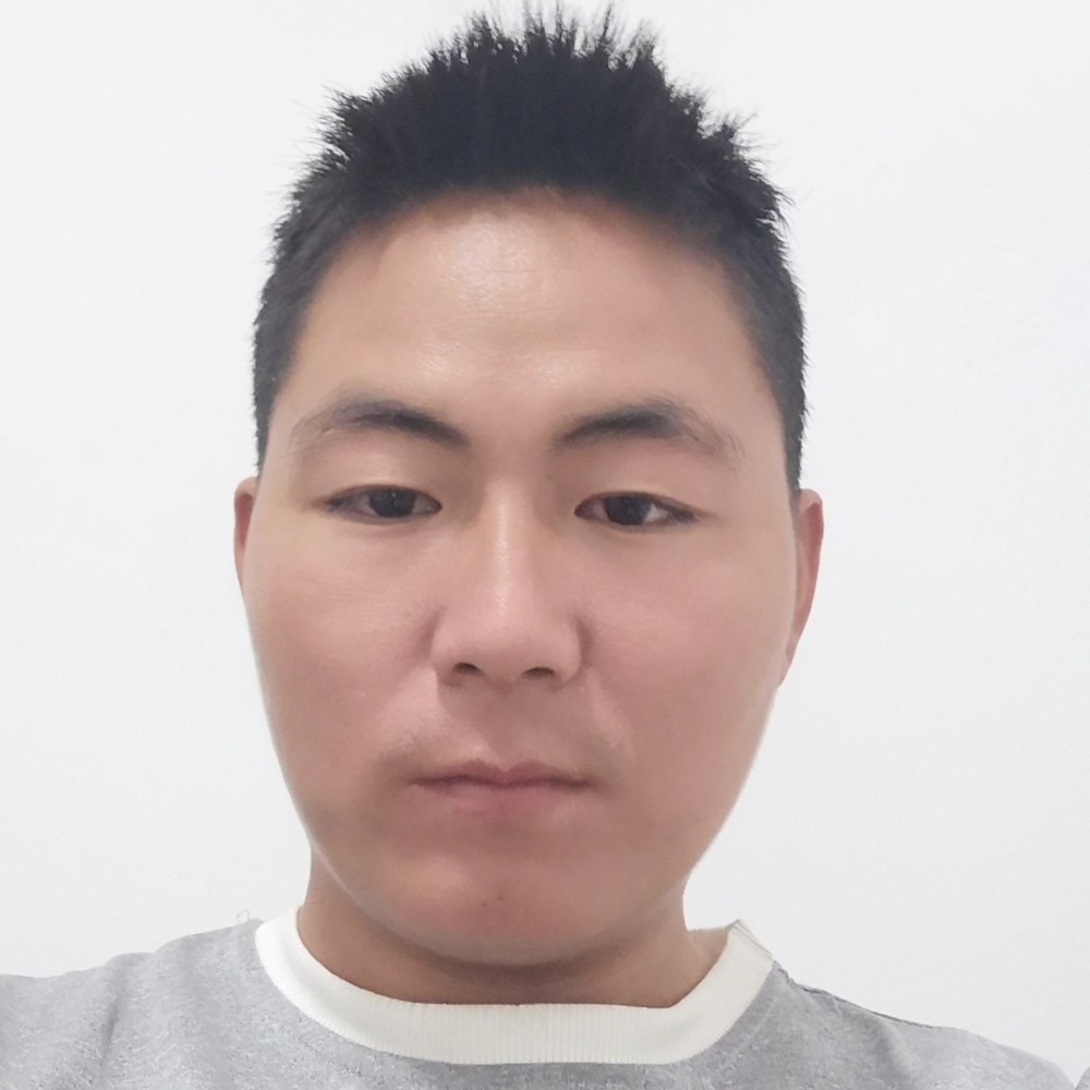 黛儿闻微笑的照片