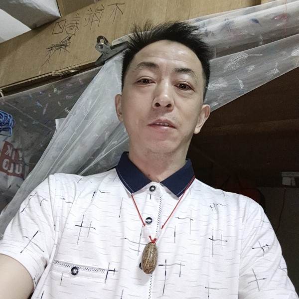 被爱所困的照片