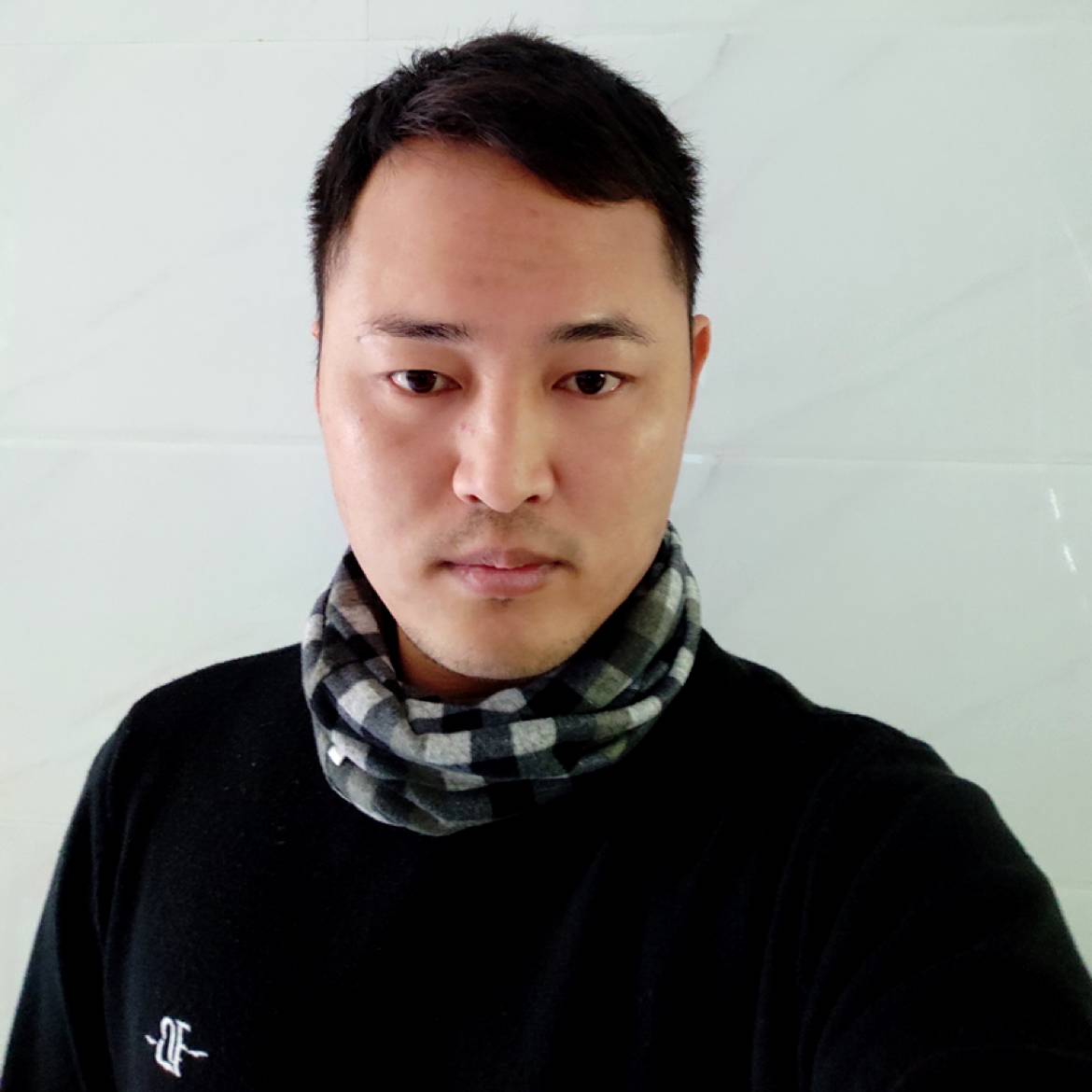 荔枝深拥帅气的照片