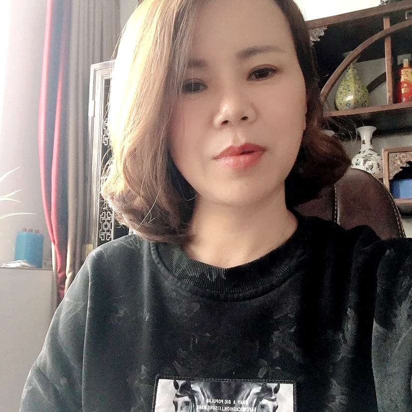 李利勤的照片