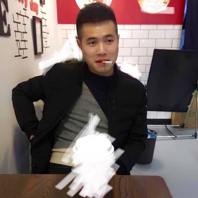 明亮漫步荼蘼的照片
