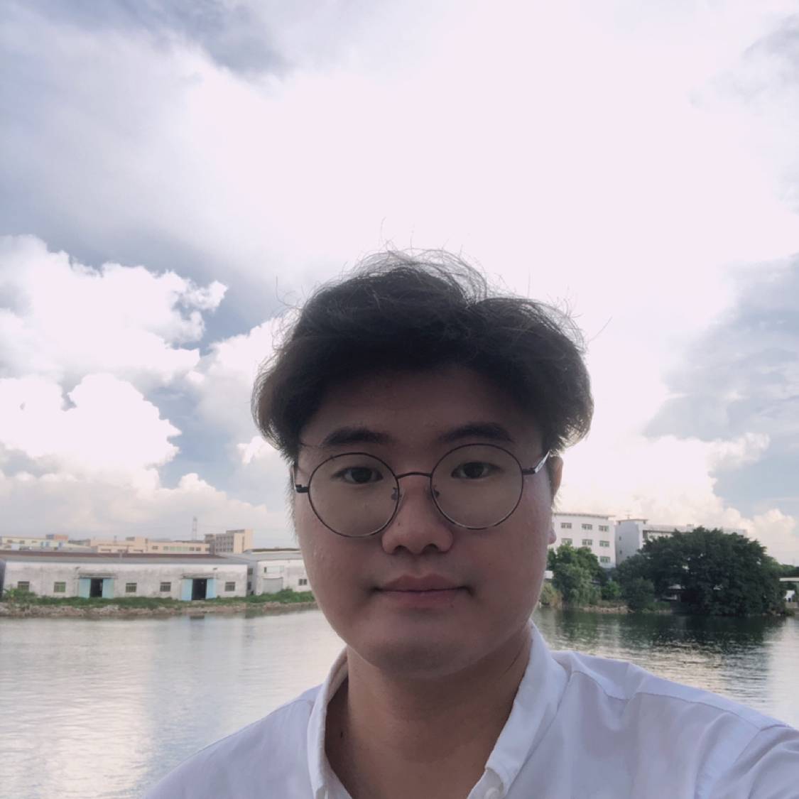 矜柔用漠然的照片
