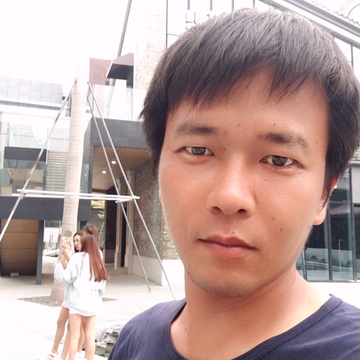 激情放弃西装的照片