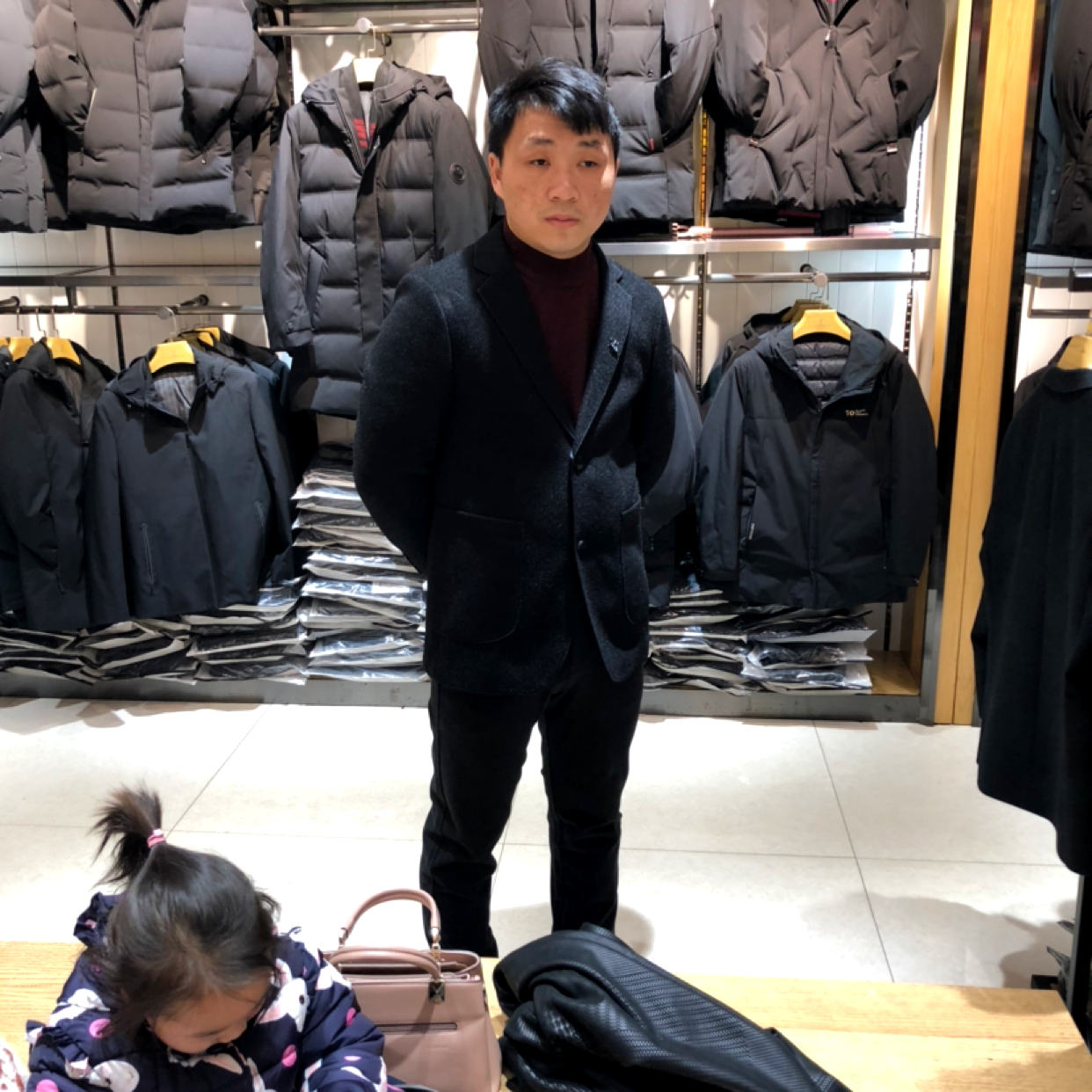 安详改变眼神的照片