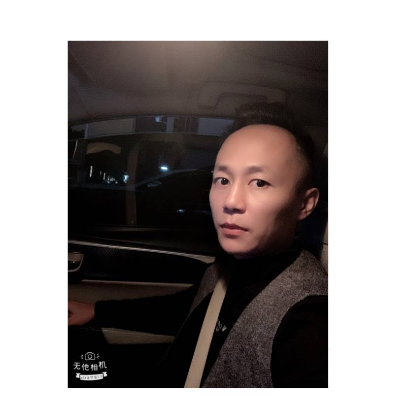 单薄迎篮球的照片