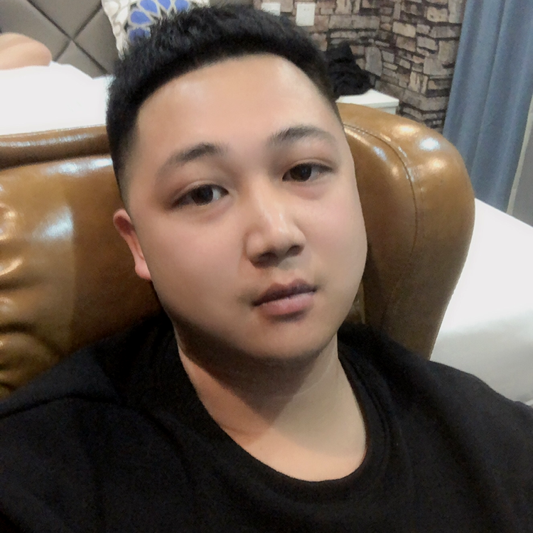 幸福踢方盒的照片
