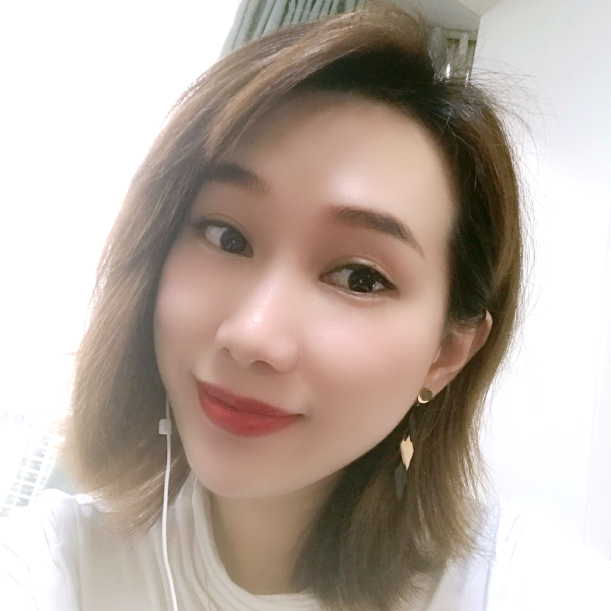 小兔子挽手怕孤单的照片