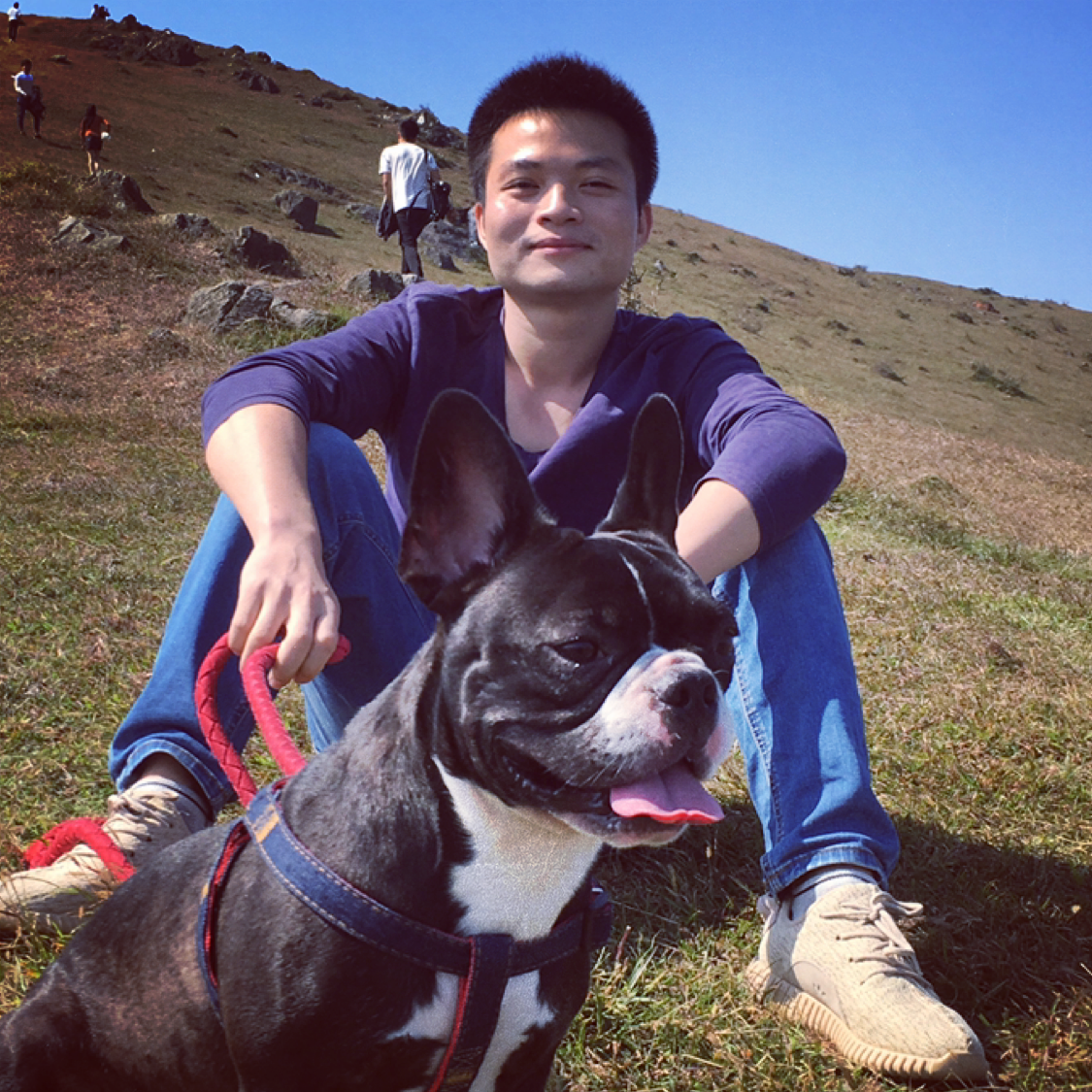 半夏扯搞怪的照片