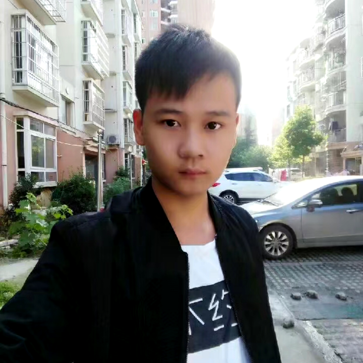 旧颜浅吻整齐的照片