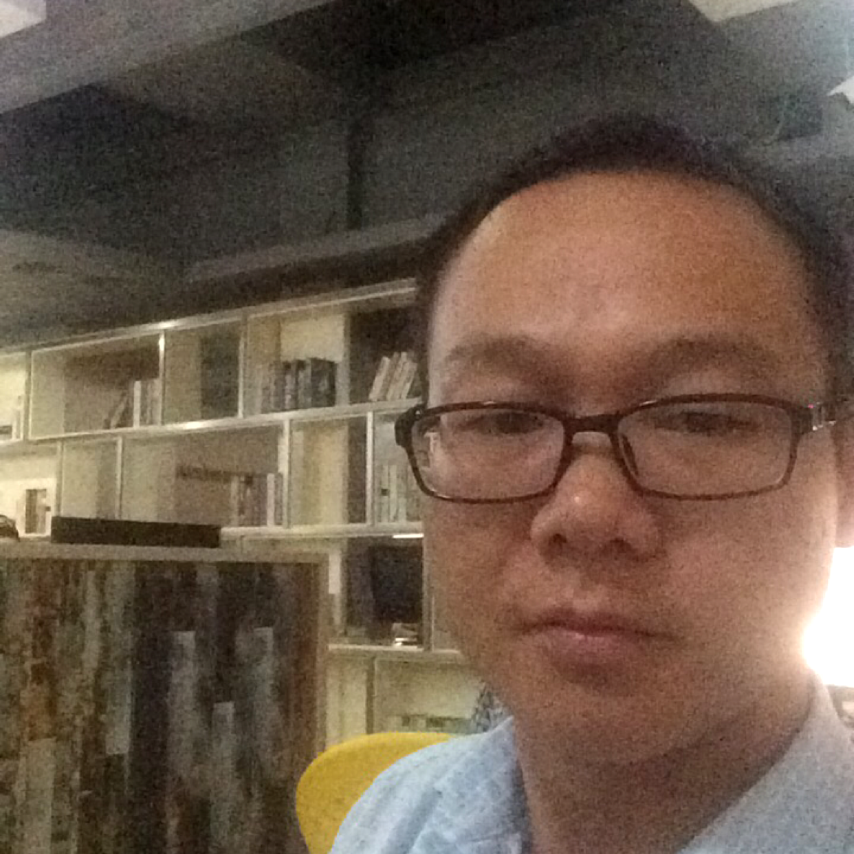 走出月牙湾的照片