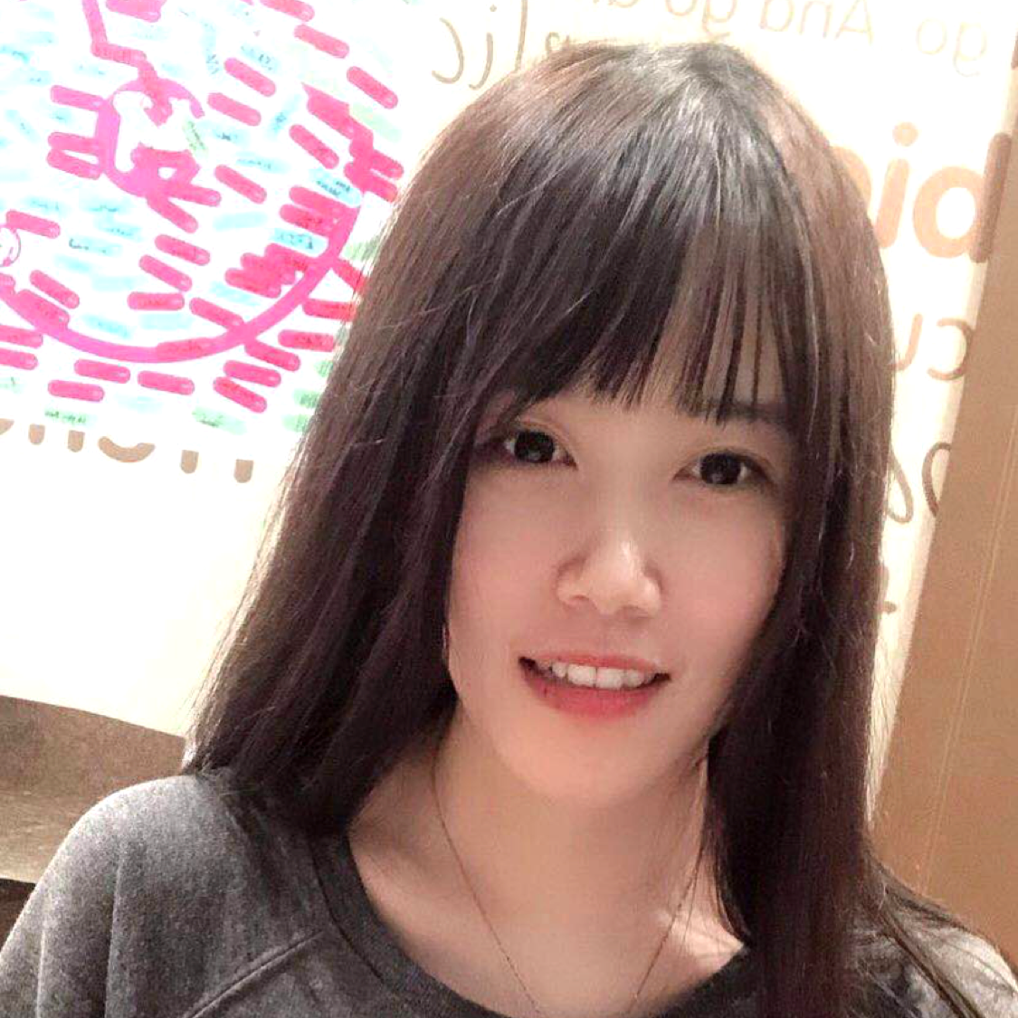 红色花夜的照片