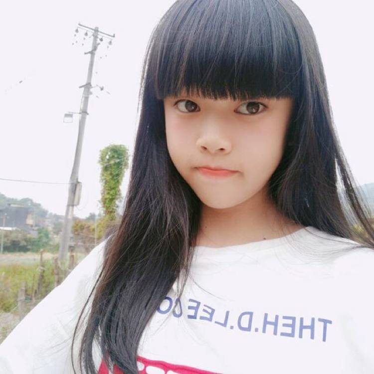 忘忧回眸爱听歌的照片