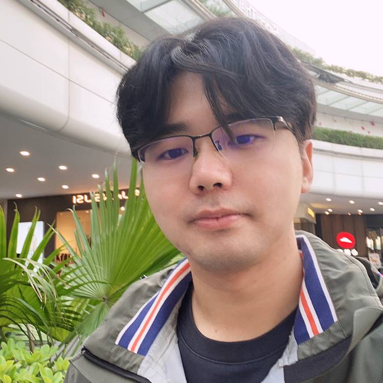 李英俊的照片