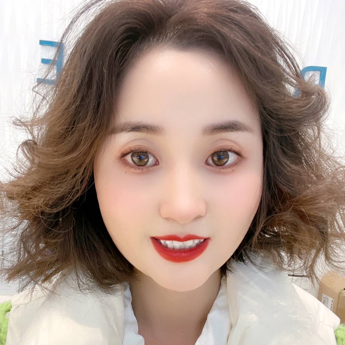 心疼的脸的照片