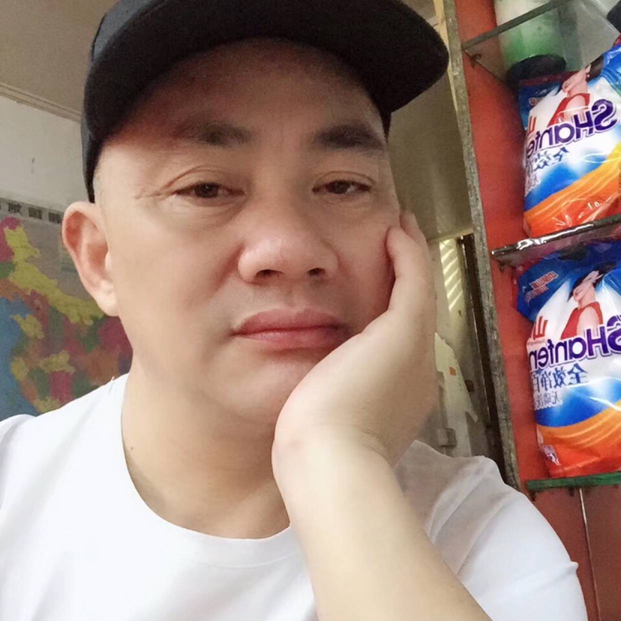 乐观浅吻晨阳的照片