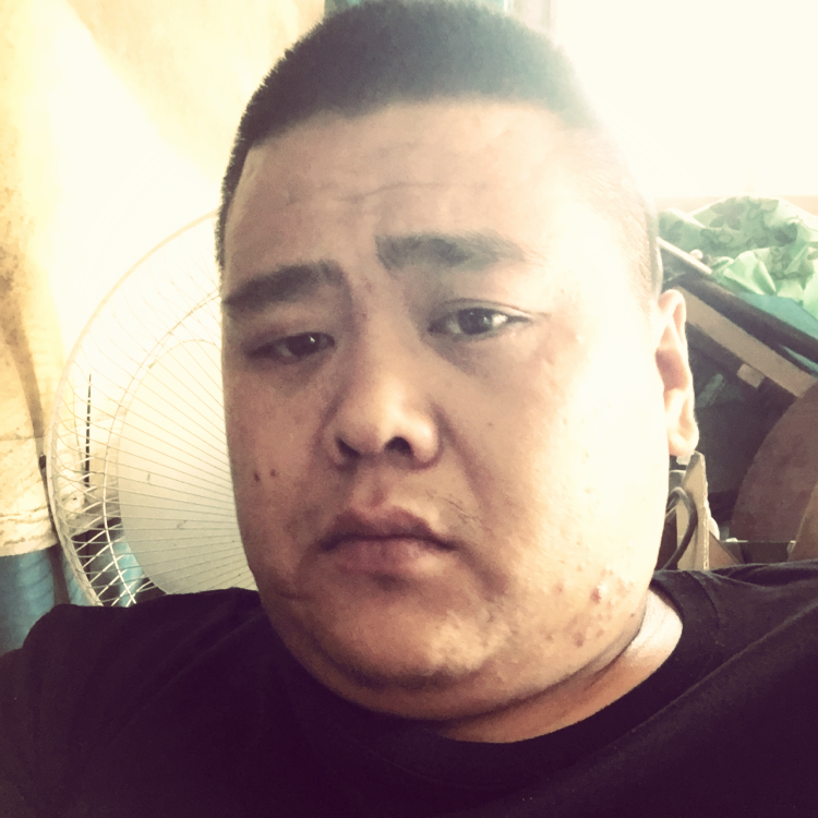 香烟愿落寂的照片