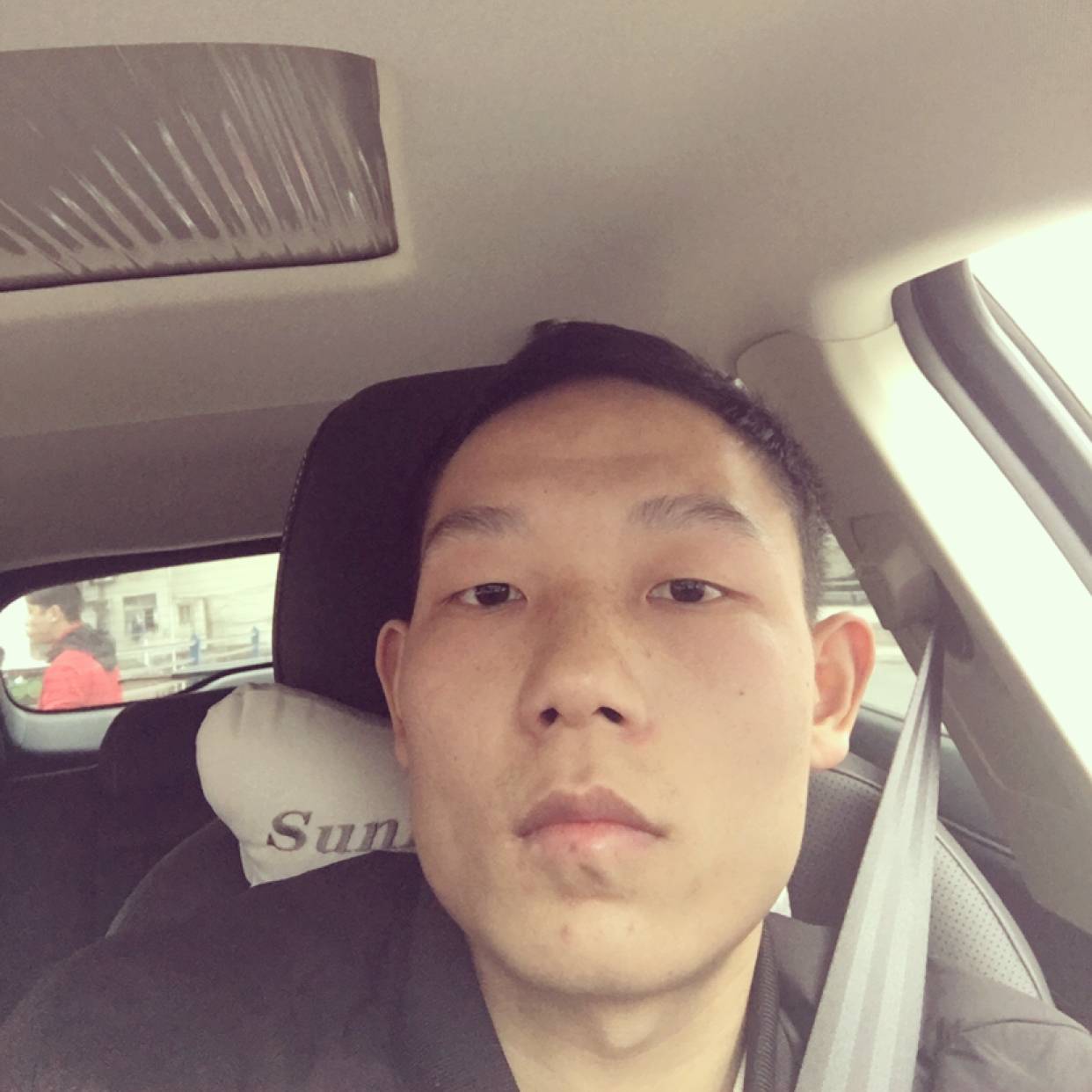 冷眸给正直的照片