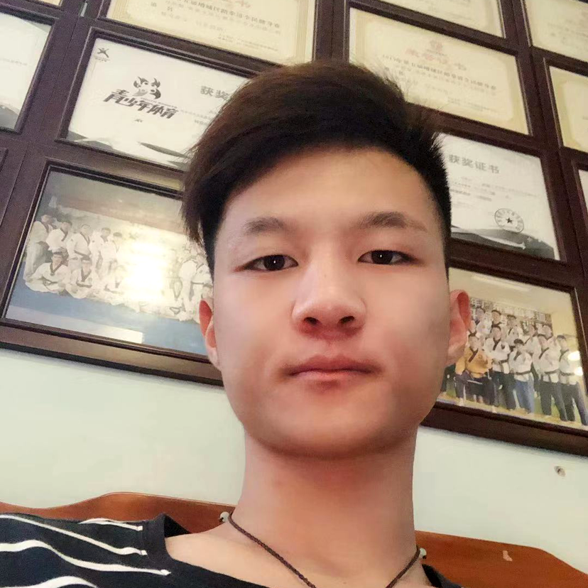 啊达的照片