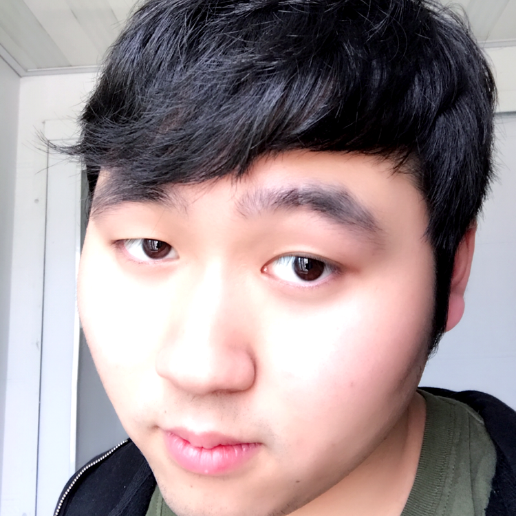 牛顿不爱吃苹果的照片