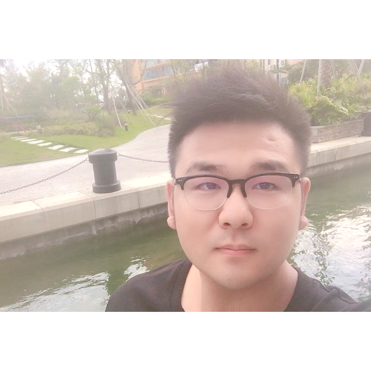 画笔等待落寞的照片