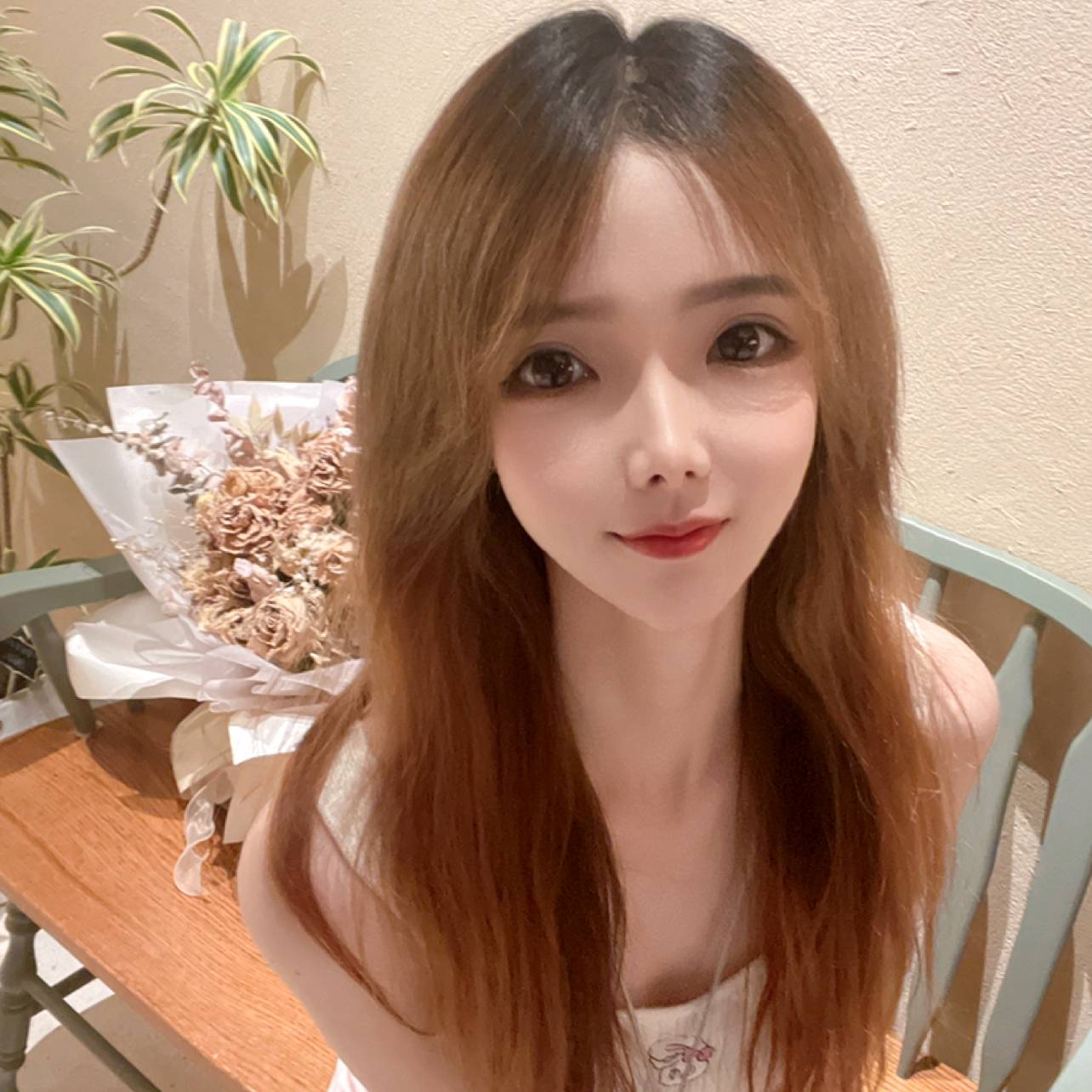 吃仙女长大的可爱的照片