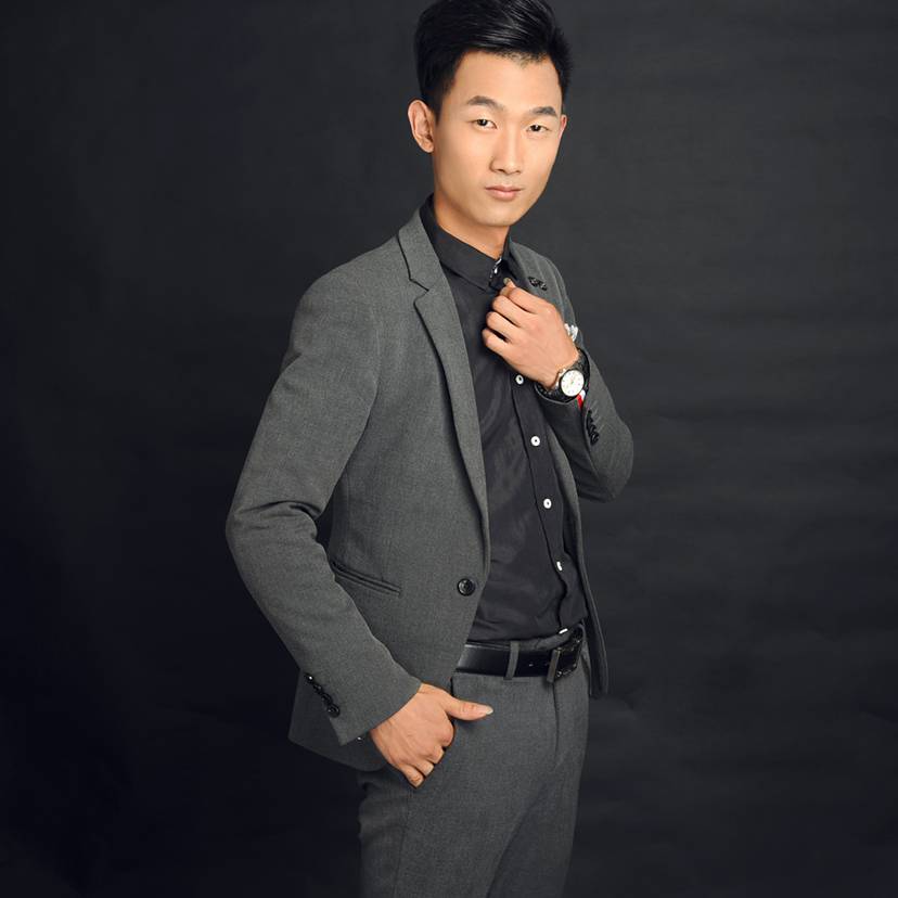 轩辕落羽的照片