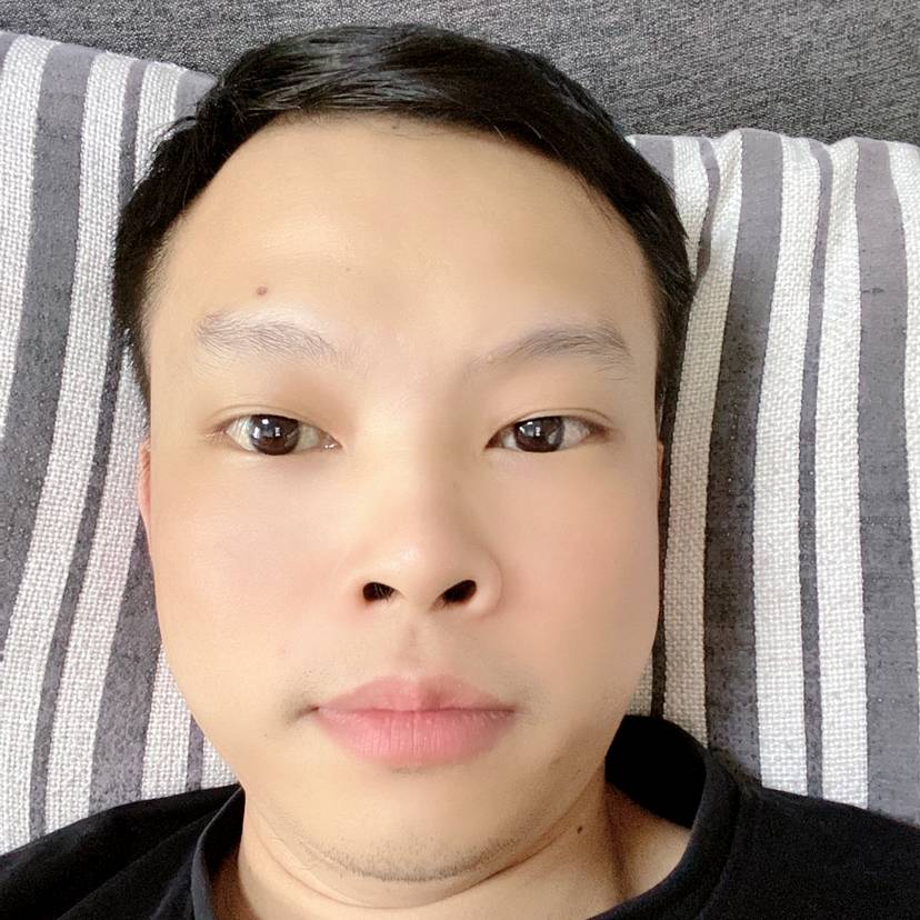 雷雷雷先生的照片