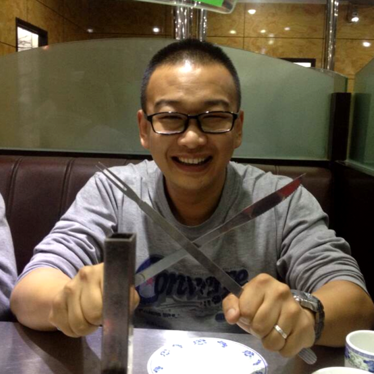 惊鸿凝眸留胡子的照片