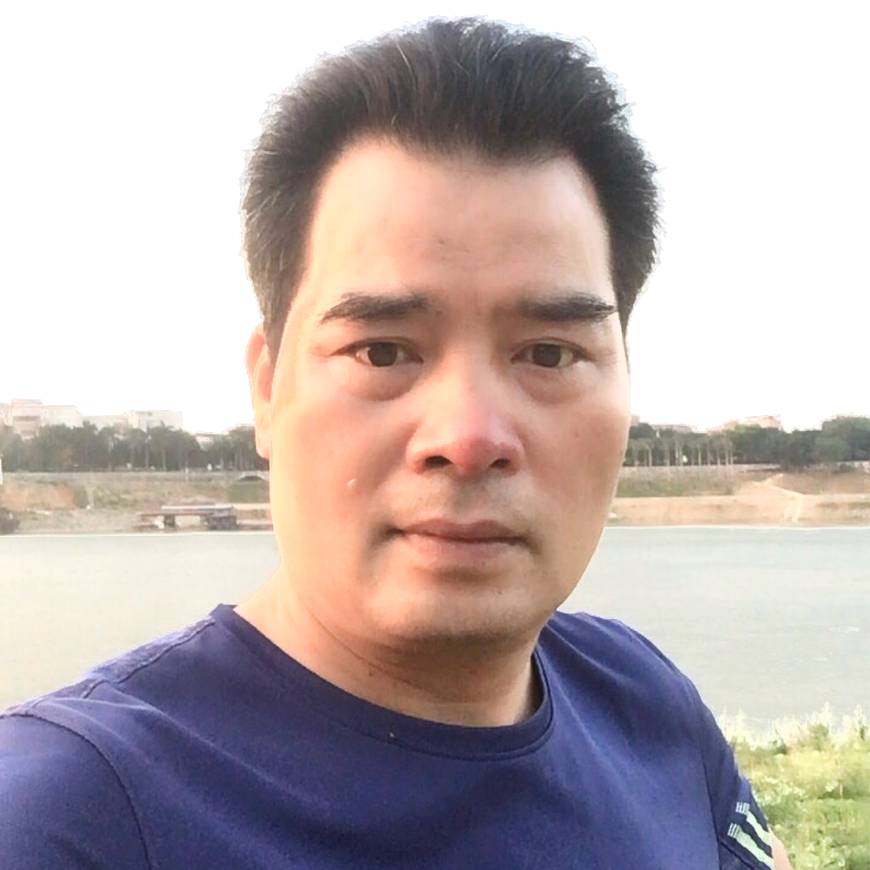 眼睛大愿春华的照片