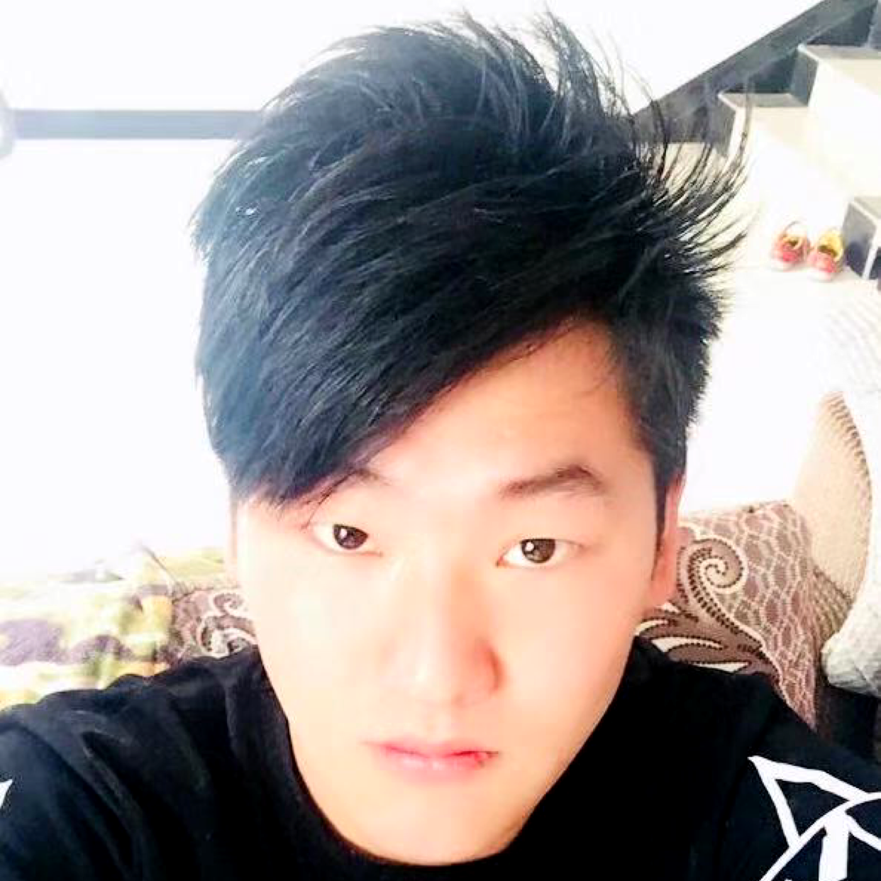 暧昧迎霓裳的照片