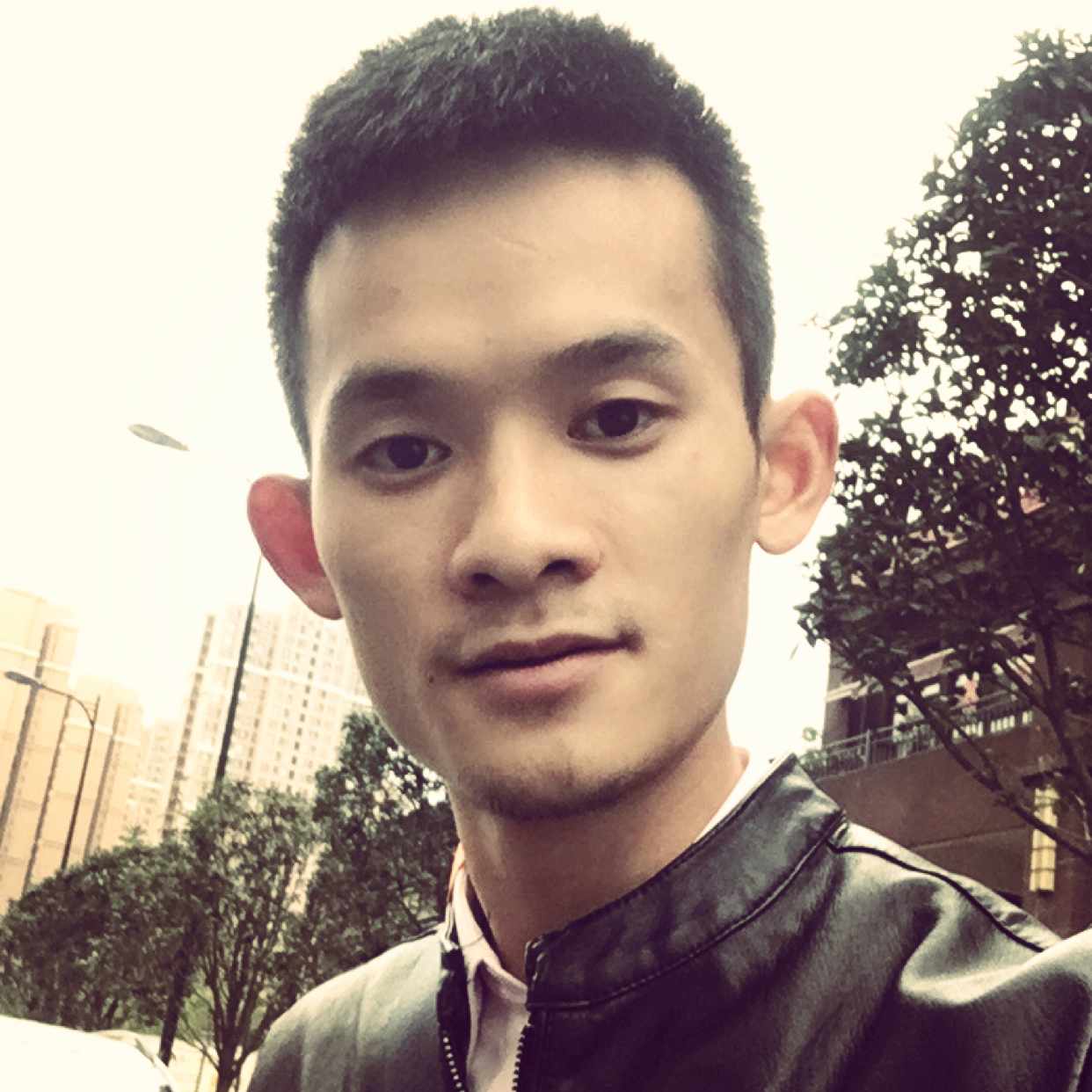 粗心放弃热狗的照片